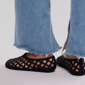 Jamie Jelly Flats Jeffrey Campbell Black Slip-On Rubber Shoes
